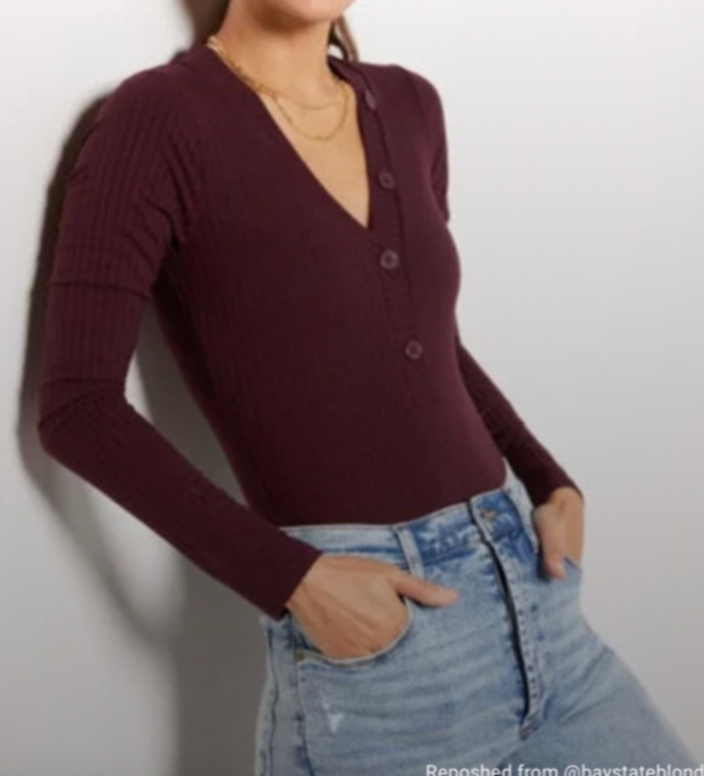 Good American Long Sleeve Ribbed Henley Button Front Bodysuit Malbec, Size XS